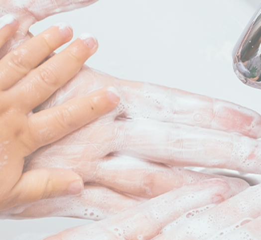 5 consigli per insegnare ai bambini a lavarsi (bene) le mani