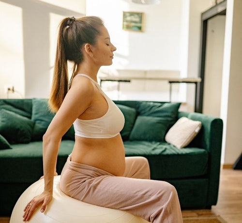 Come evitare il mal di schiena in gravidanza - Mustela Italia - 1