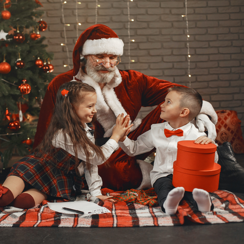 A quale età è giusto dire ai bambini che Babbo Natale non esiste? Scopri come affrontare questo discorso e a quale età. - Mustela Italia - 1