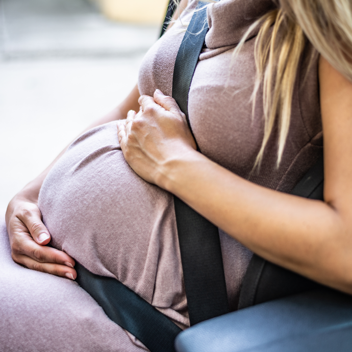 I disturbi nei primi mesi di gestazione: a quali prestare attenzione? Come riconoscere una gravidanza a rischio?