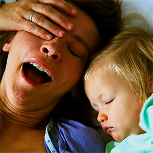 Come sopravvivere a una giornata di lavoro dopo una notte insonne - Mustela Italia - 1