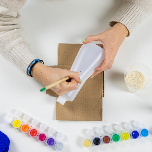 Creatività riciclata: come trasformare i flaconi in divertenti giochi per bambini - Mustela Italia - 1