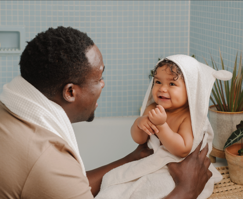 6 utili consigli per ridurre sprechi e consumi nel tuo bagno! - Mustela Italia - 1