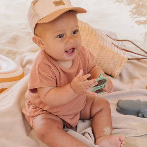 Amico sole: prepariamoci all’estate - Mustela Italia - 1