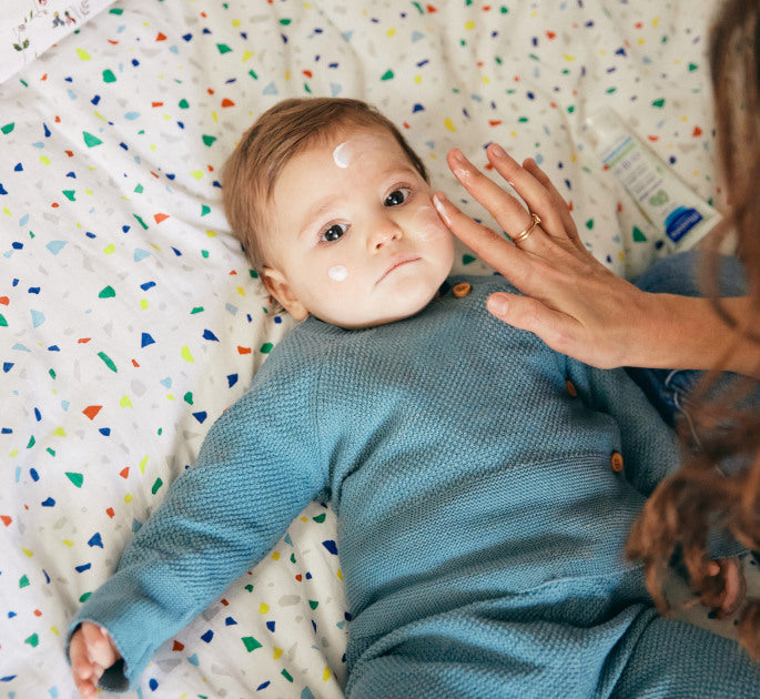 Cos'è l'acne neonatale e come curarla