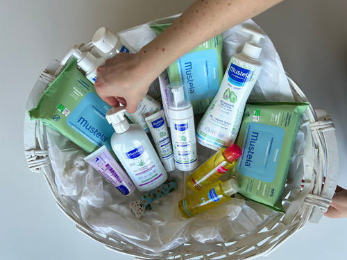 Cesto «Gli essenziali con portaciuccio» Rosa - Mustela Italia - 1