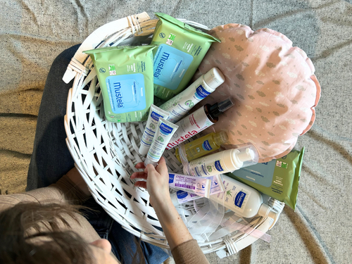 Cesto con fiocco nascita rosa in omaggio - Mustela Italia - 1